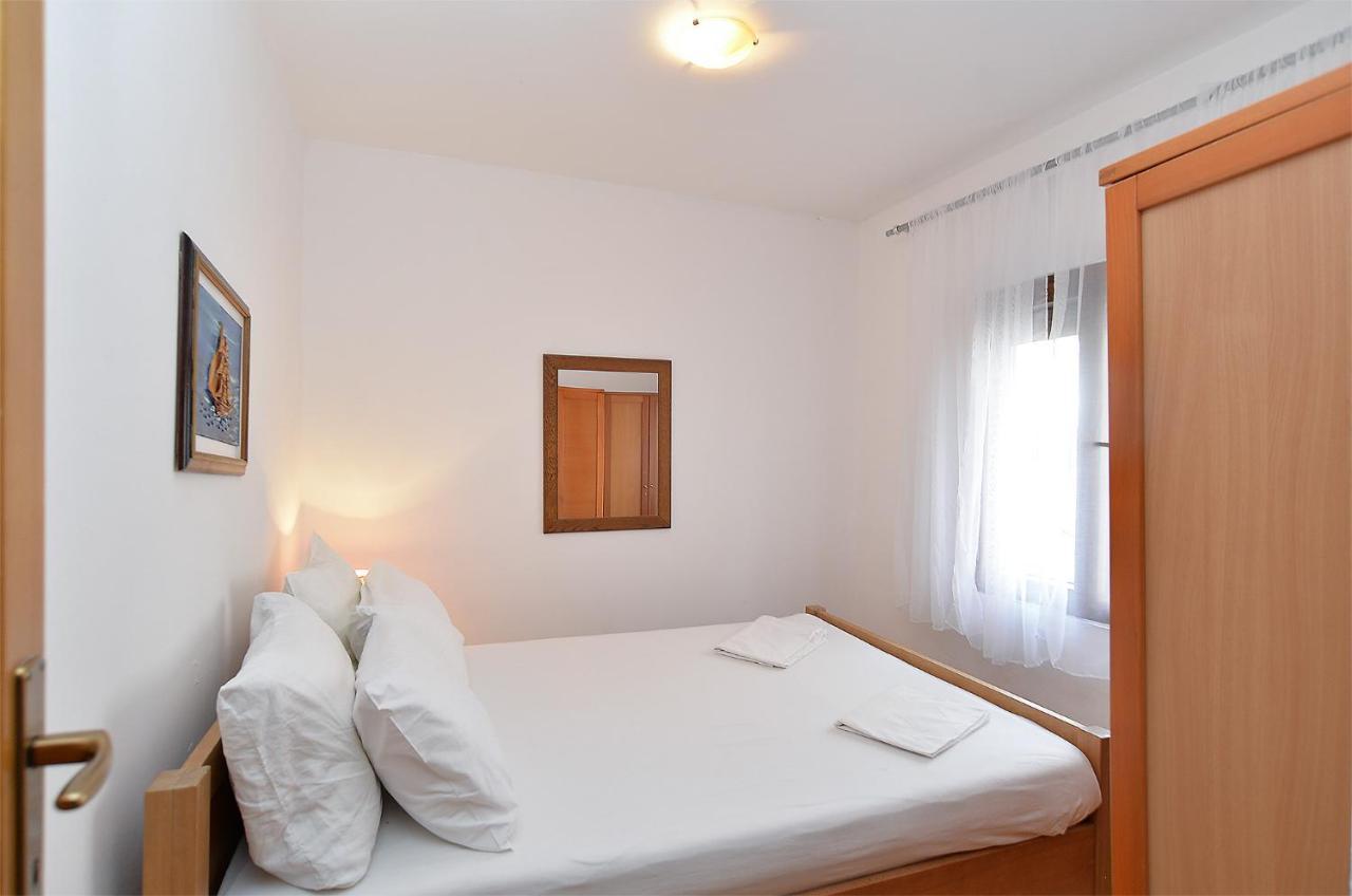 Apartments Orange 709 Fažana エクステリア 写真