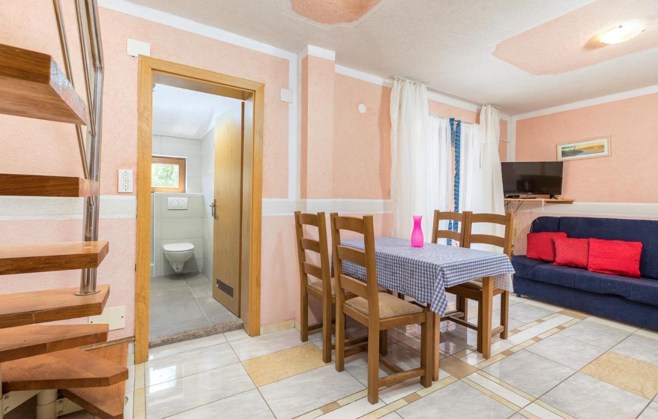 Apartments Orange 709 Fažana エクステリア 写真